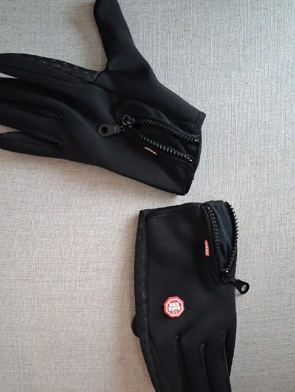 N/A comfortable black